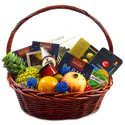 "Магия праздника". Корзина подарочная