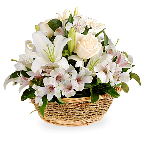 "Белоснежка". Сборная корзина цветов